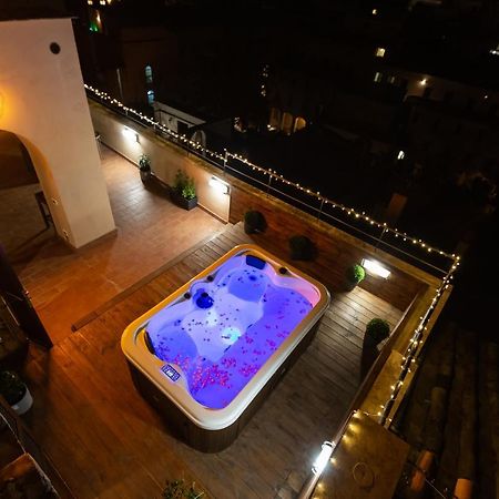 Отель Vivilo Roma Trevi - Luxury Experience - Private Jacuzzi On Terrace - Insane View Экстерьер фото
