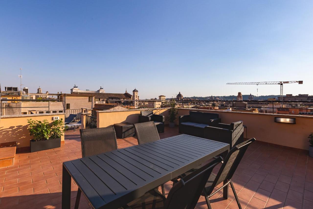 Отель Vivilo Roma Trevi - Luxury Experience - Private Jacuzzi On Terrace - Insane View Экстерьер фото