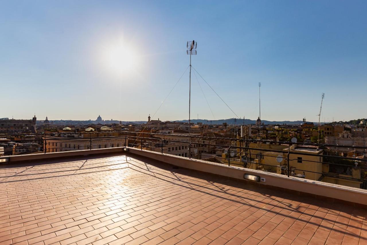 Отель Vivilo Roma Trevi - Luxury Experience - Private Jacuzzi On Terrace - Insane View Экстерьер фото