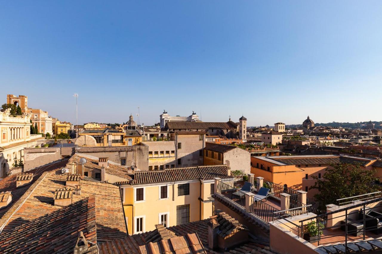 Отель Vivilo Roma Trevi - Luxury Experience - Private Jacuzzi On Terrace - Insane View Экстерьер фото