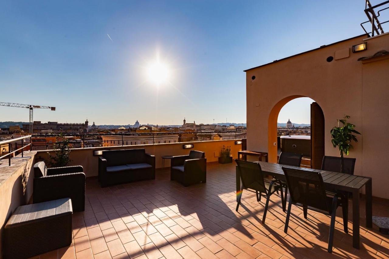Отель Vivilo Roma Trevi - Luxury Experience - Private Jacuzzi On Terrace - Insane View Экстерьер фото