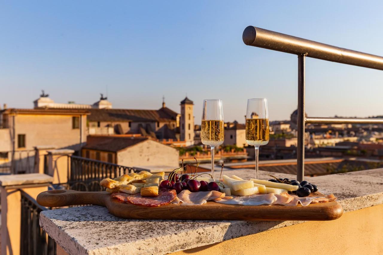 Отель Vivilo Roma Trevi - Luxury Experience - Private Jacuzzi On Terrace - Insane View Экстерьер фото