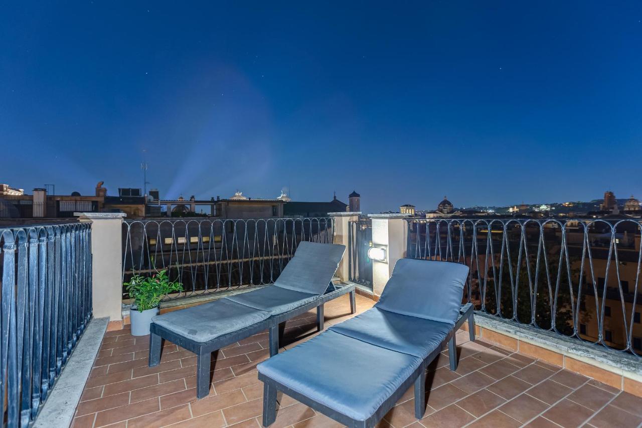 Отель Vivilo Roma Trevi - Luxury Experience - Private Jacuzzi On Terrace - Insane View Экстерьер фото