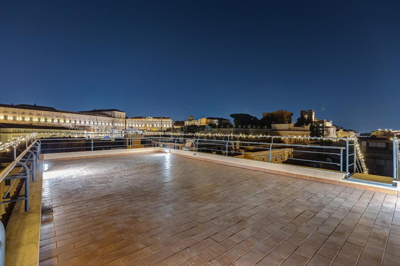 Отель Vivilo Roma Trevi - Luxury Experience - Private Jacuzzi On Terrace - Insane View Экстерьер фото